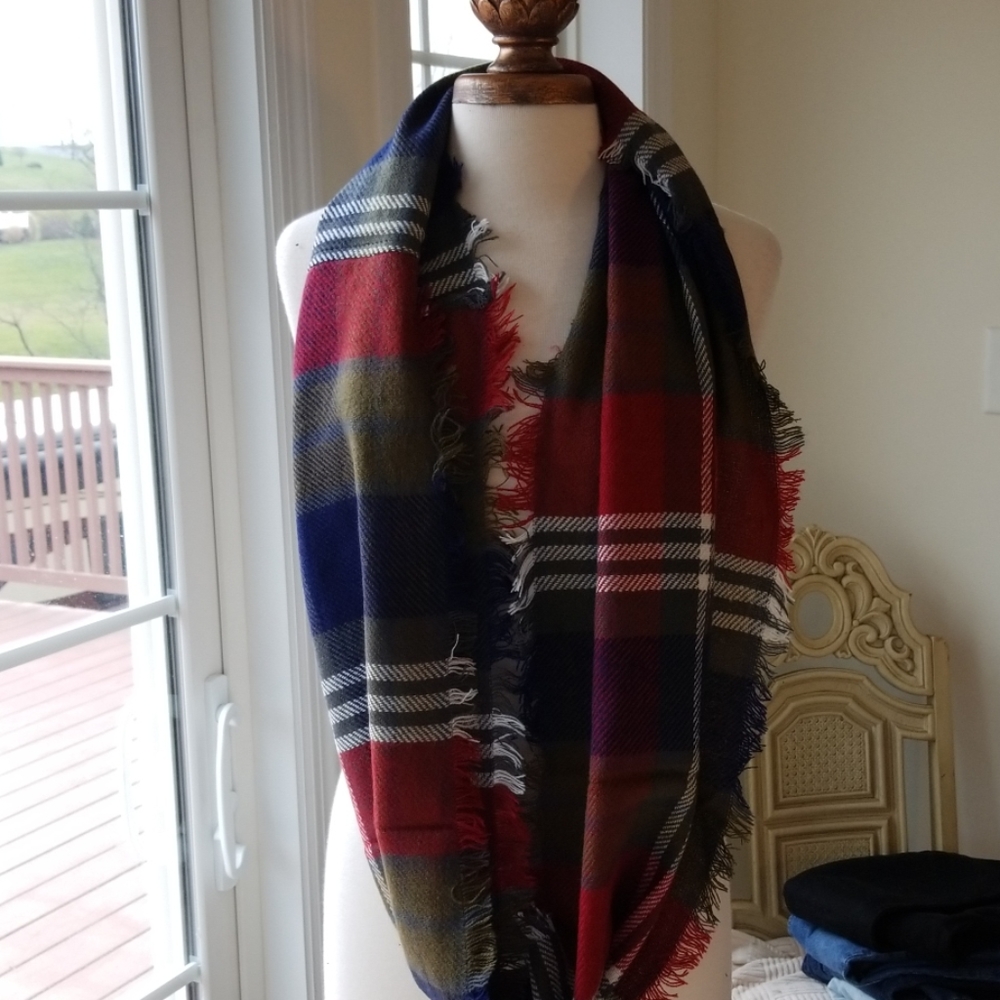 Lydiane Olive Plaid Fringed Infinity Scarf - Picture 5 of 9
